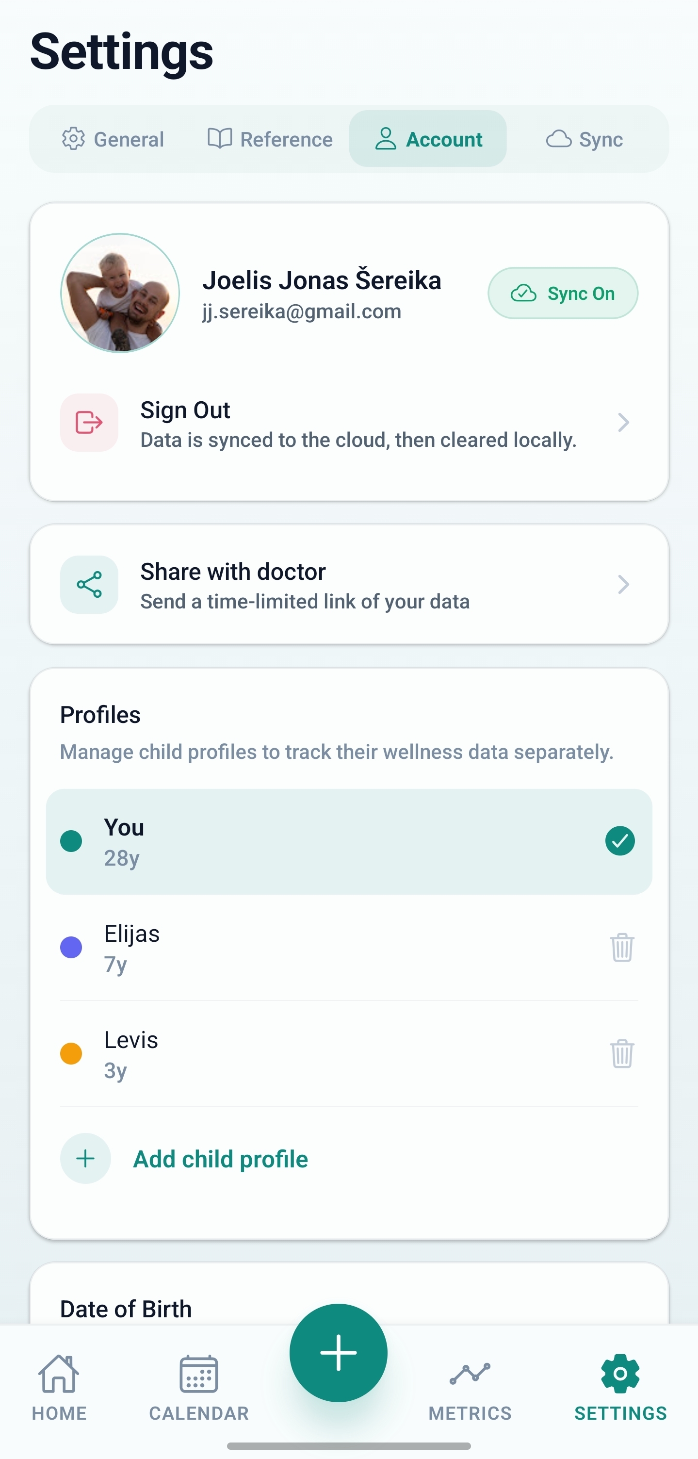 Account settings with family profiles and doctor sharing